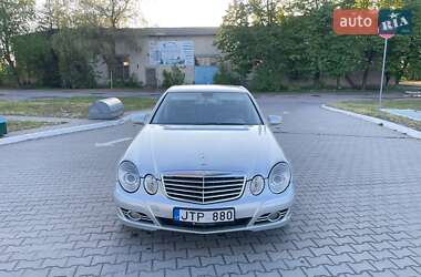 Седан Mercedes-Benz E-Class 2008 в 