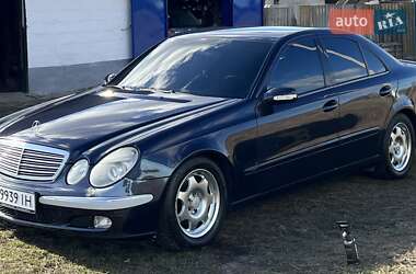 Седан Mercedes-Benz E-Class 2002 в 