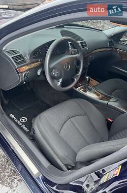 Седан Mercedes-Benz E-Class 2002 в 