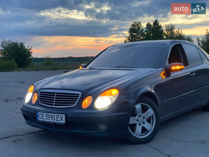 Седан Mercedes-Benz E-Class 2002 в 