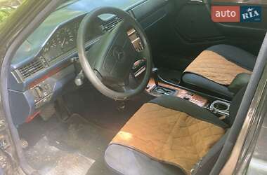 Седан Mercedes-Benz E-Class 1993 в 