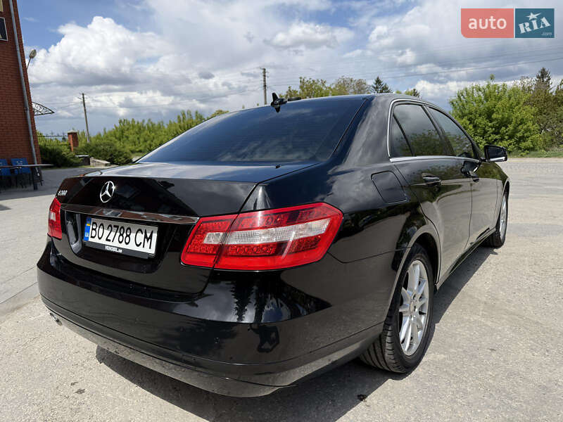 Седан Mercedes-Benz E-Class 2013 в Кременце