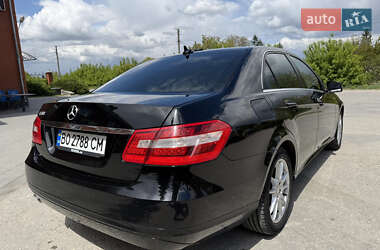 Седан Mercedes-Benz E-Class 2013 в 