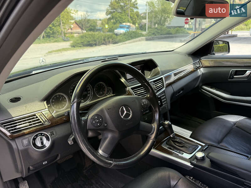 Седан Mercedes-Benz E-Class 2013 в Кременце