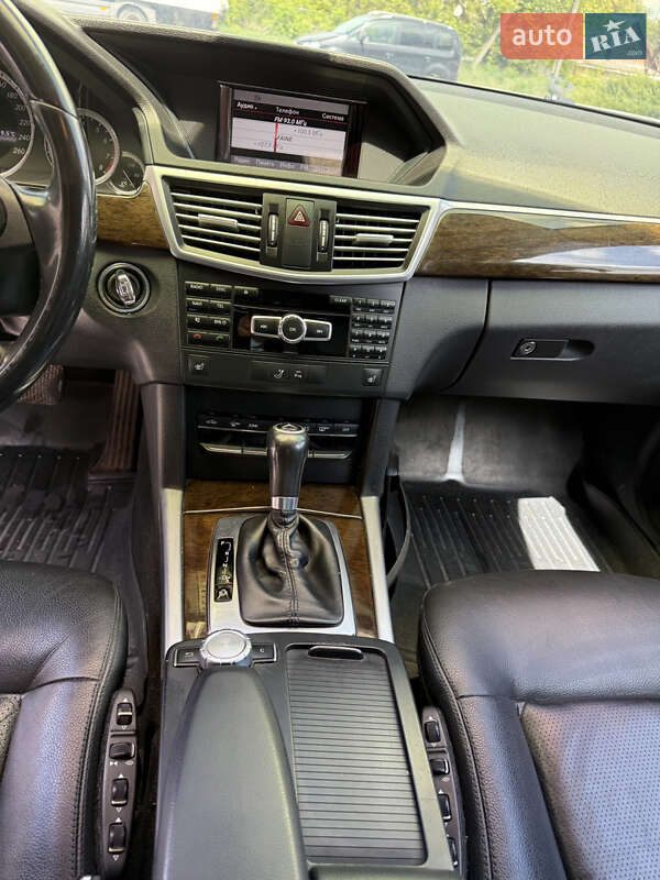 Седан Mercedes-Benz E-Class 2013 в Кременце