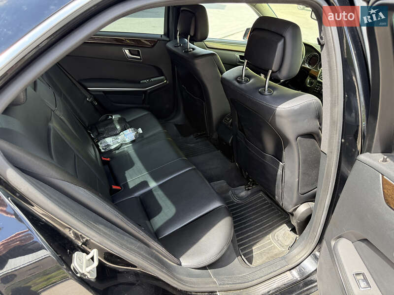 Седан Mercedes-Benz E-Class 2013 в Кременце