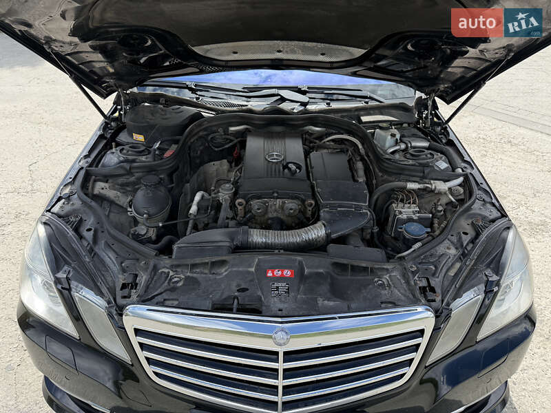 Седан Mercedes-Benz E-Class 2013 в Кременце