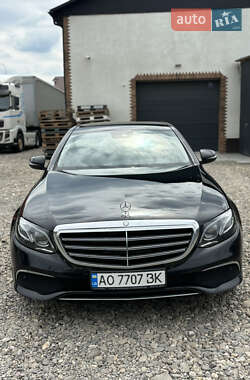 Седан Mercedes-Benz E-Class 2016 в 