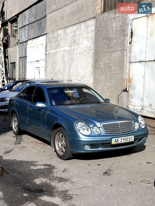 Седан Mercedes-Benz E-Class 2003 в 