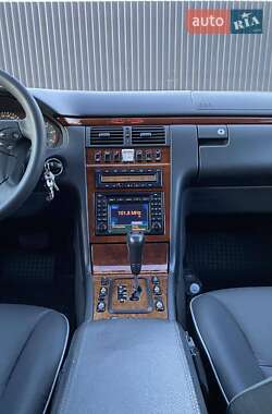 Седан Mercedes-Benz E-Class 2000 в 