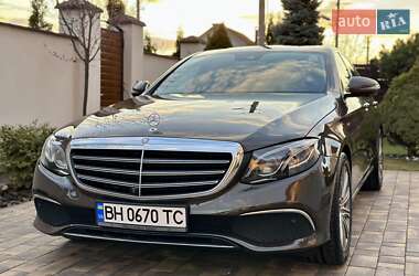 Седан Mercedes-Benz E-Class 2016 в 