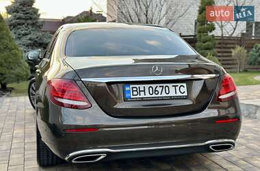 Седан Mercedes-Benz E-Class 2016 в 