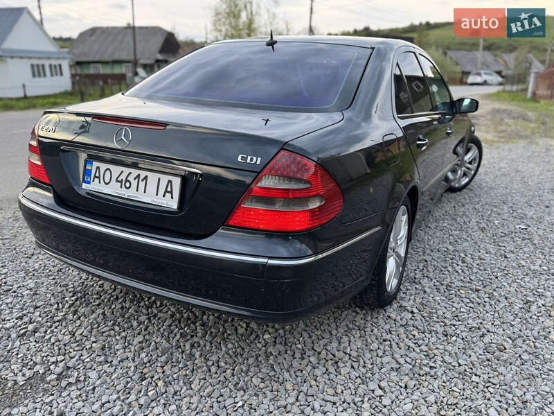 Седан Mercedes-Benz E-Class 2002 в Турке