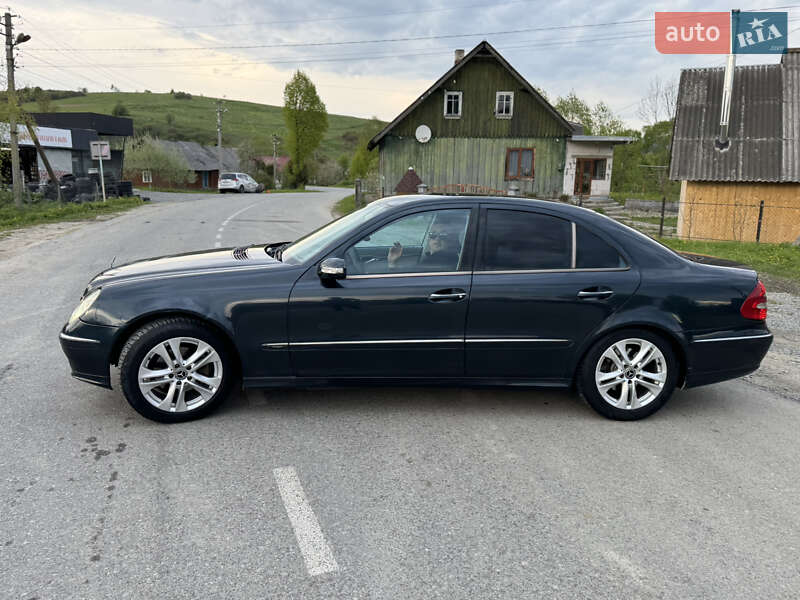 Седан Mercedes-Benz E-Class 2002 в Турке