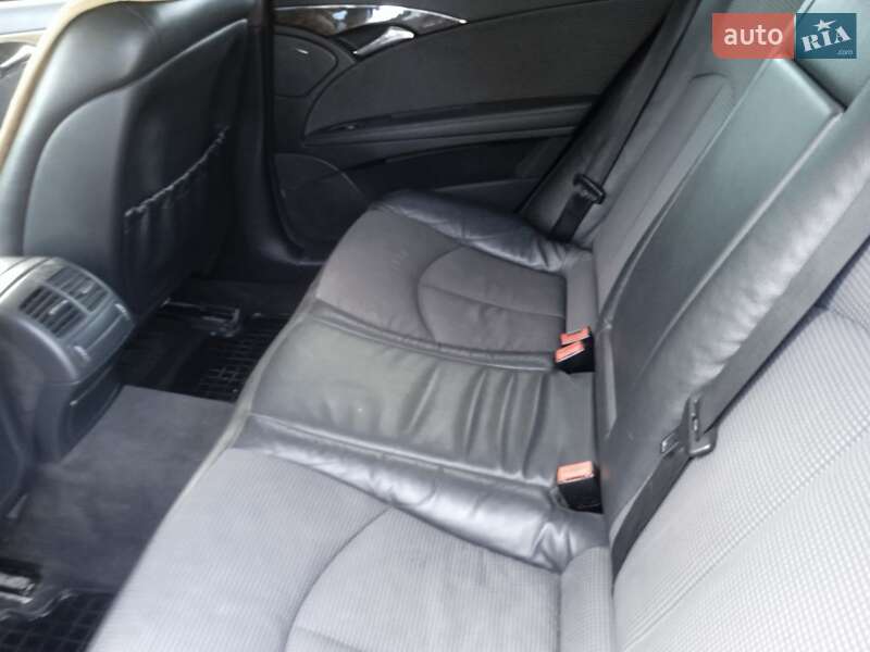 Седан Mercedes-Benz E-Class 2004 в Гайсину