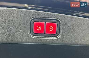Купе Mercedes-Benz E-Class 2020 в 