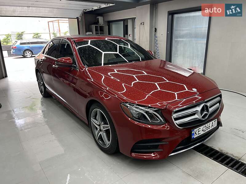 Седан Mercedes-Benz E-Class 2016 в 