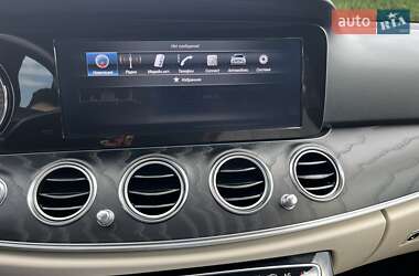Седан Mercedes-Benz E-Class 2016 в 