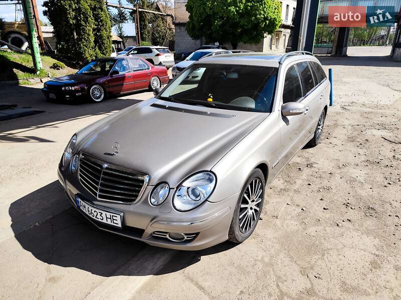 Універсал Mercedes-Benz E-Class 2003 в 