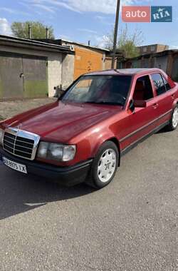 Седан Mercedes-Benz E-Class 1988 в 