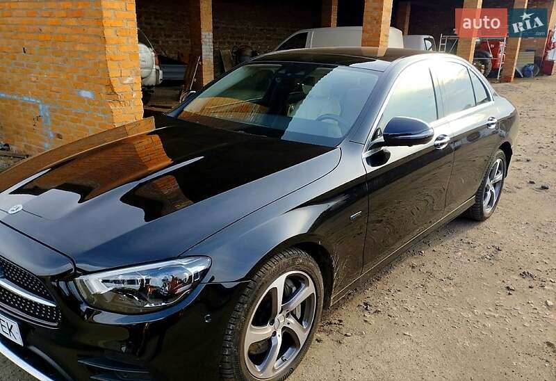 Mercedes-Benz E-Class 2021