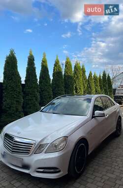 Седан Mercedes-Benz E-Class 2011 в Рівному