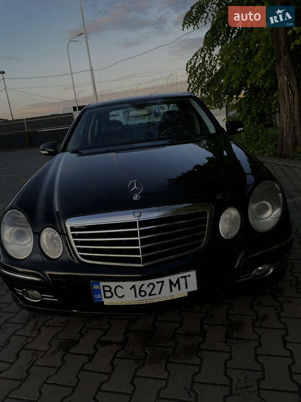 Седан Mercedes-Benz E-Class 2008 в Львові