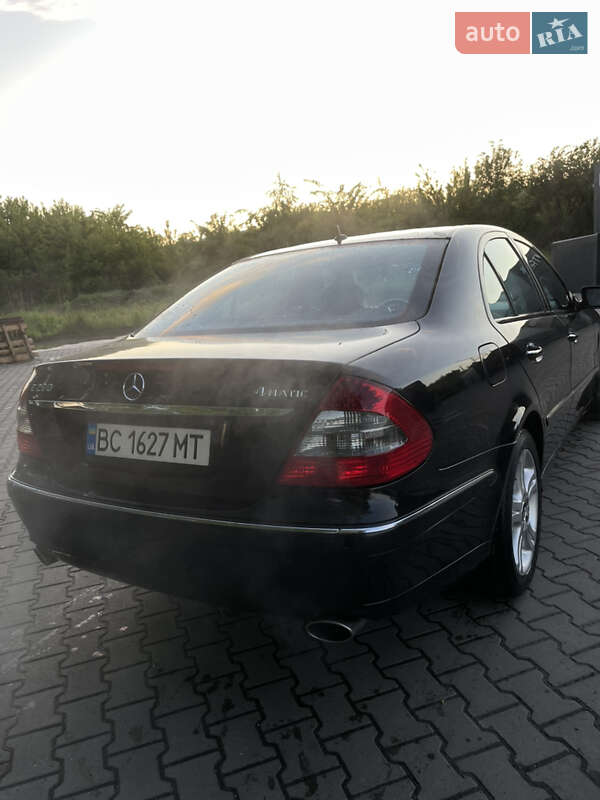 Седан Mercedes-Benz E-Class 2008 в Львові