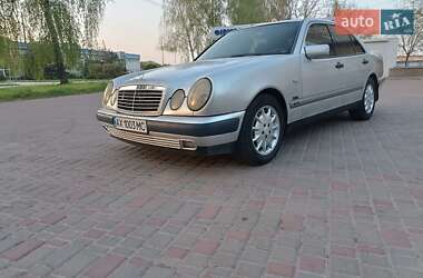 Седан Mercedes-Benz E-Class 1998 в Лубнах