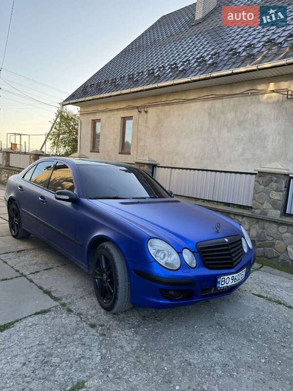 Mercedes-Benz E-Class 2002