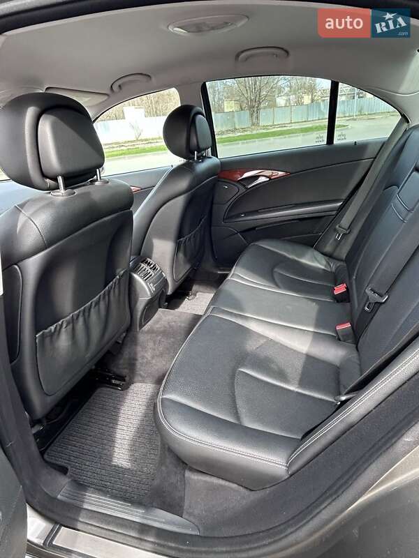 Седан Mercedes-Benz E-Class 2006 в Дніпрі