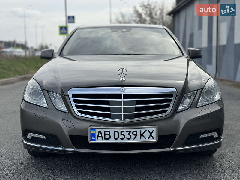 Седан Mercedes-Benz E-Class 2010 в Вінниці