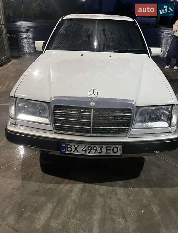 Mercedes-Benz E-Class 1989