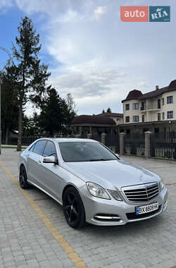 Седан Mercedes-Benz E-Class 2011 в 