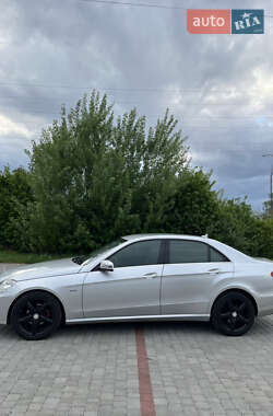 Седан Mercedes-Benz E-Class 2011 в 