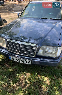 Седан Mercedes-Benz E-Class 1995 в Одесі