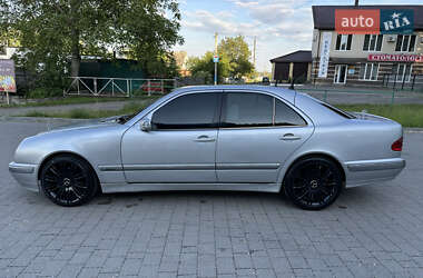 Седан Mercedes-Benz E-Class 2000 в 