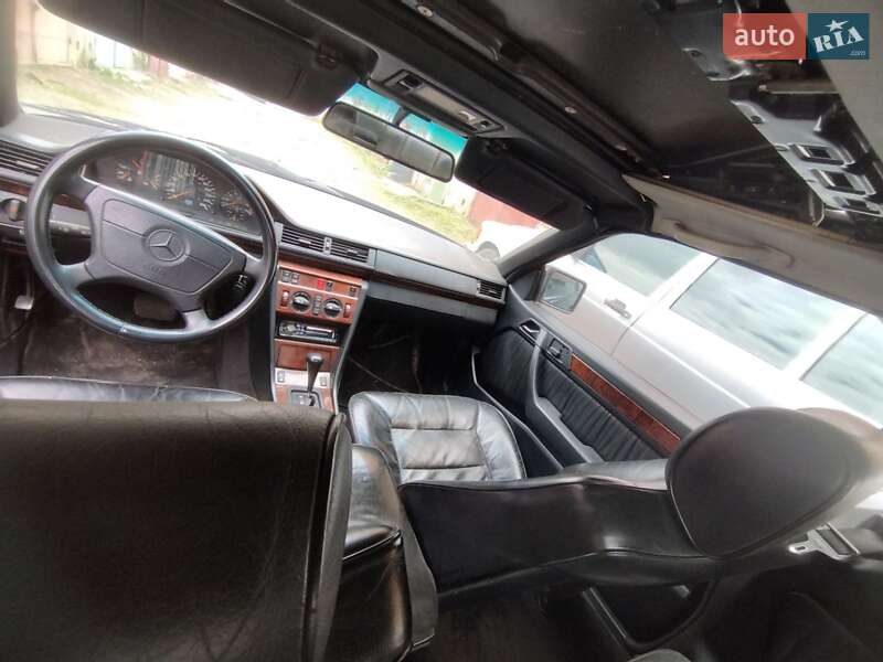 Купе Mercedes-Benz E-Class 1995 в Черновцах