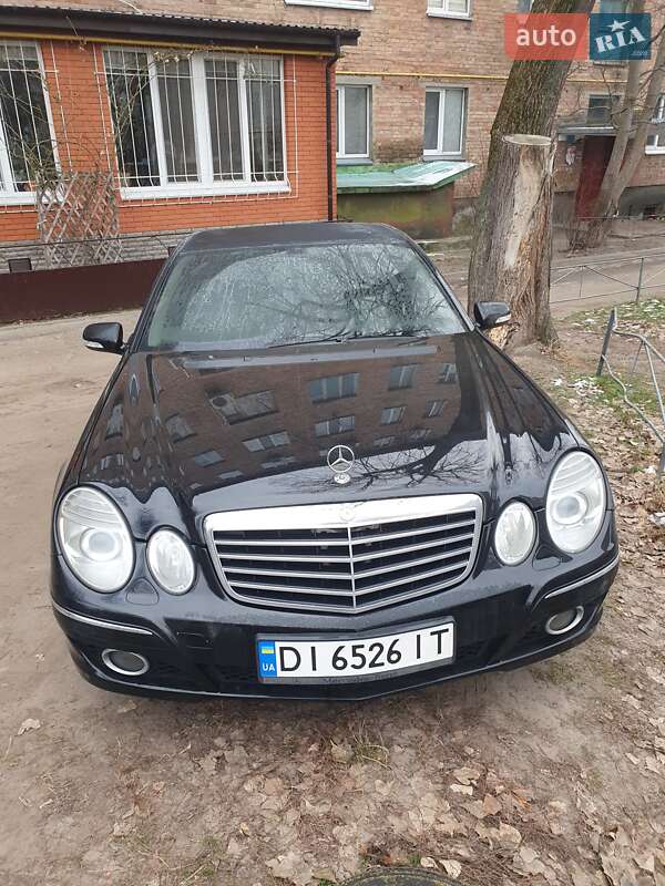 Седан Mercedes-Benz E-Class 2008 в 