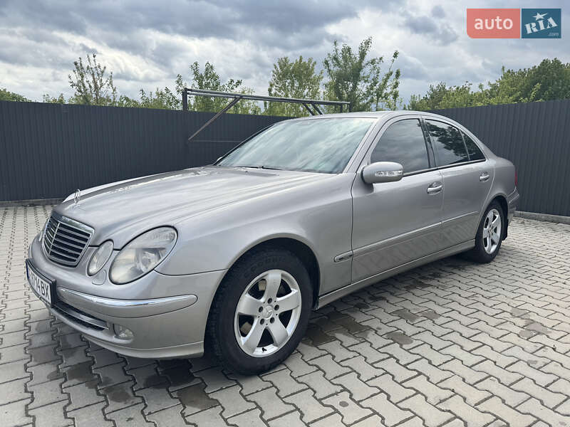 Седан Mercedes-Benz E-Class 2004 в Чернівцях