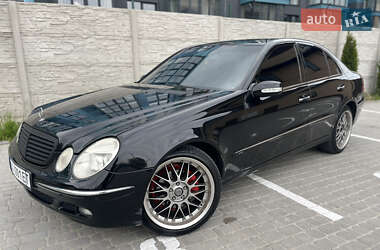 Седан Mercedes-Benz E-Class 2002 в 