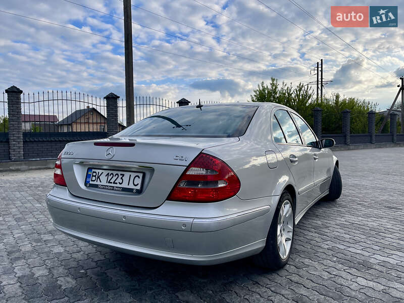 Седан Mercedes-Benz E-Class 2004 в Костопілі