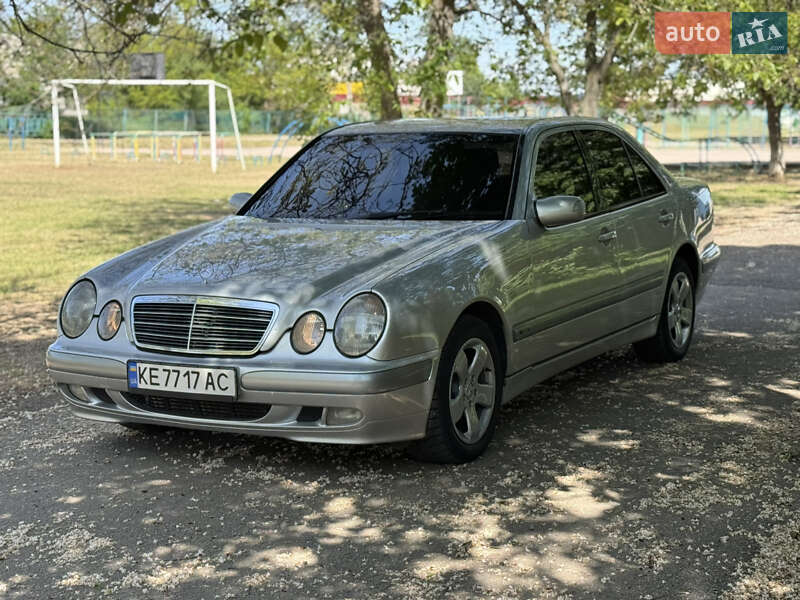 Седан Mercedes-Benz E-Class 2001 в Запоріжжі