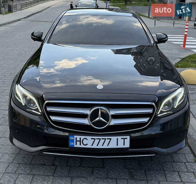Седан Mercedes-Benz E-Class 2016 в Львове