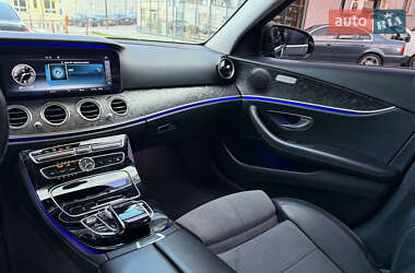 Седан Mercedes-Benz E-Class 2016 в 