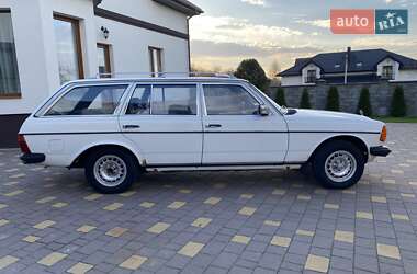 Универсал Mercedes-Benz E-Class 1985 в 
