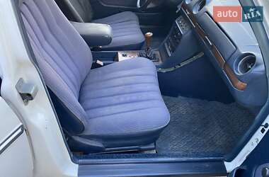 Универсал Mercedes-Benz E-Class 1985 в 