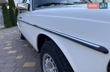 Универсал Mercedes-Benz E-Class 1985 в 