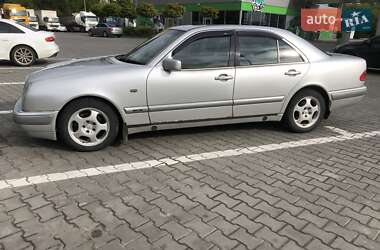 Седан Mercedes-Benz E-Class 1997 в 