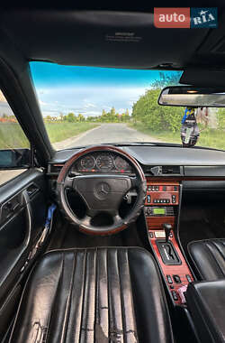 Седан Mercedes-Benz E-Class 1995 в 